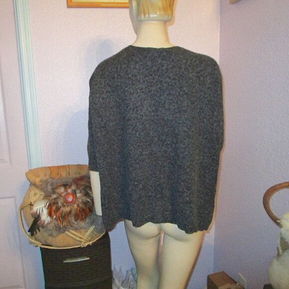 Womens Cashmere Sweater Size M Leopard Boxy Oversized V-Neck Pullover Whimsigoth - Picture 6 of 9